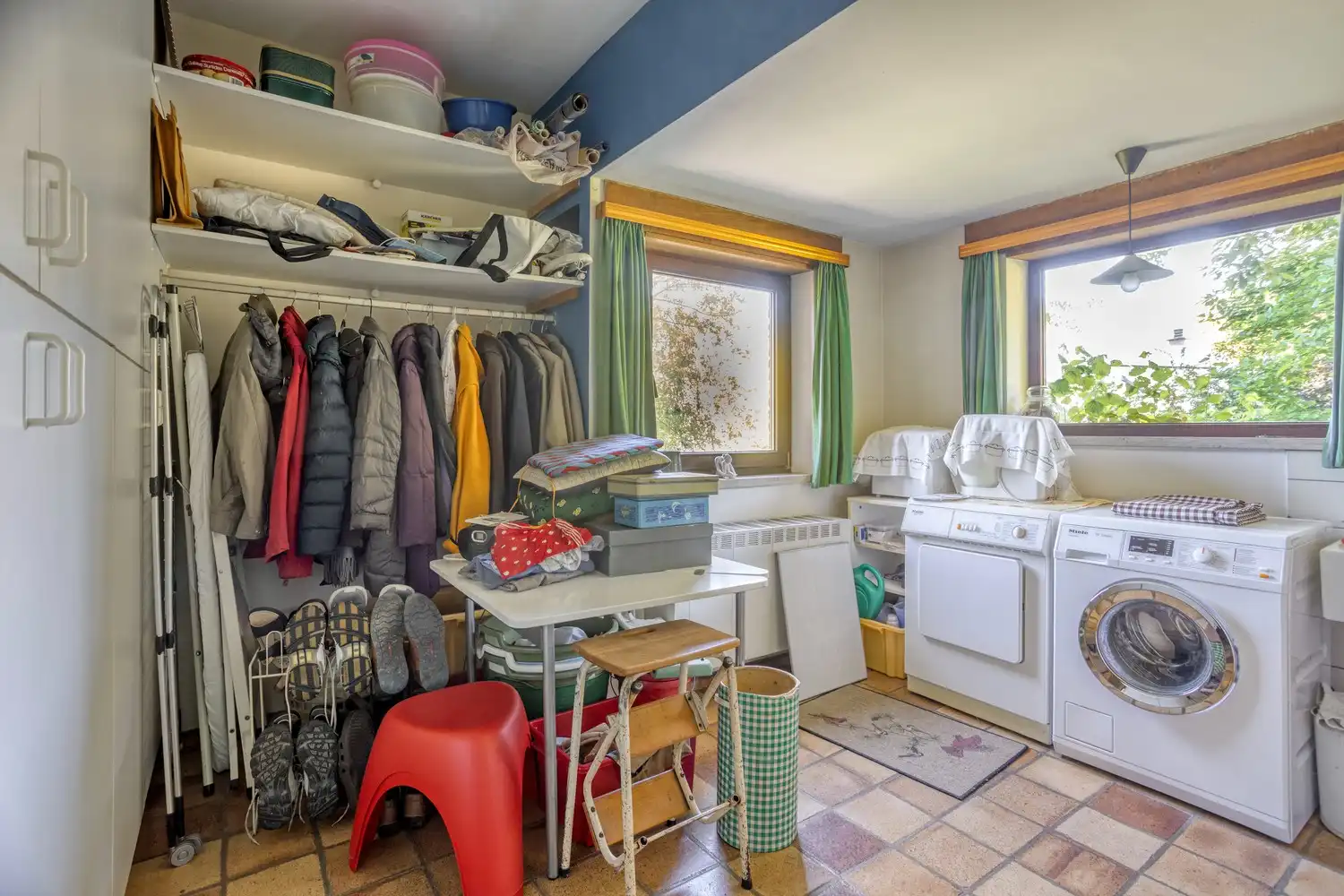 Prachtige, achterin gelegen villa op 22a15ca foto 22