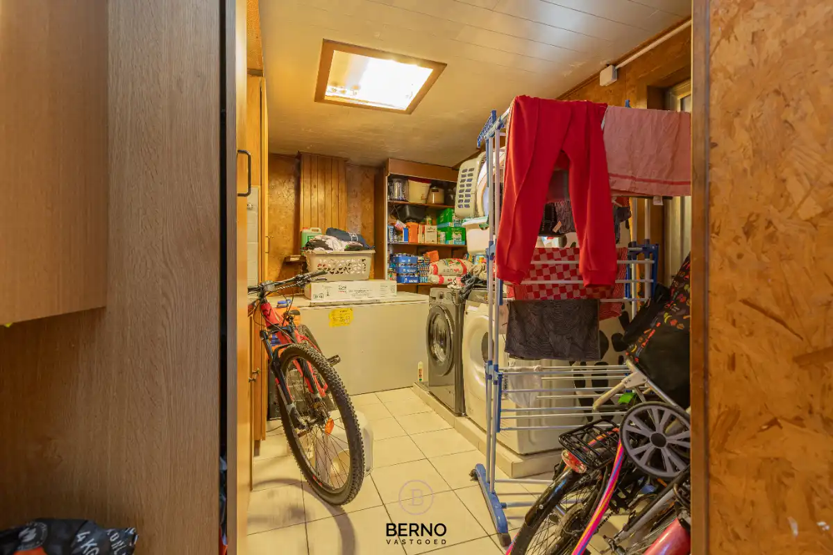 Op te frissen woning met koer foto 6