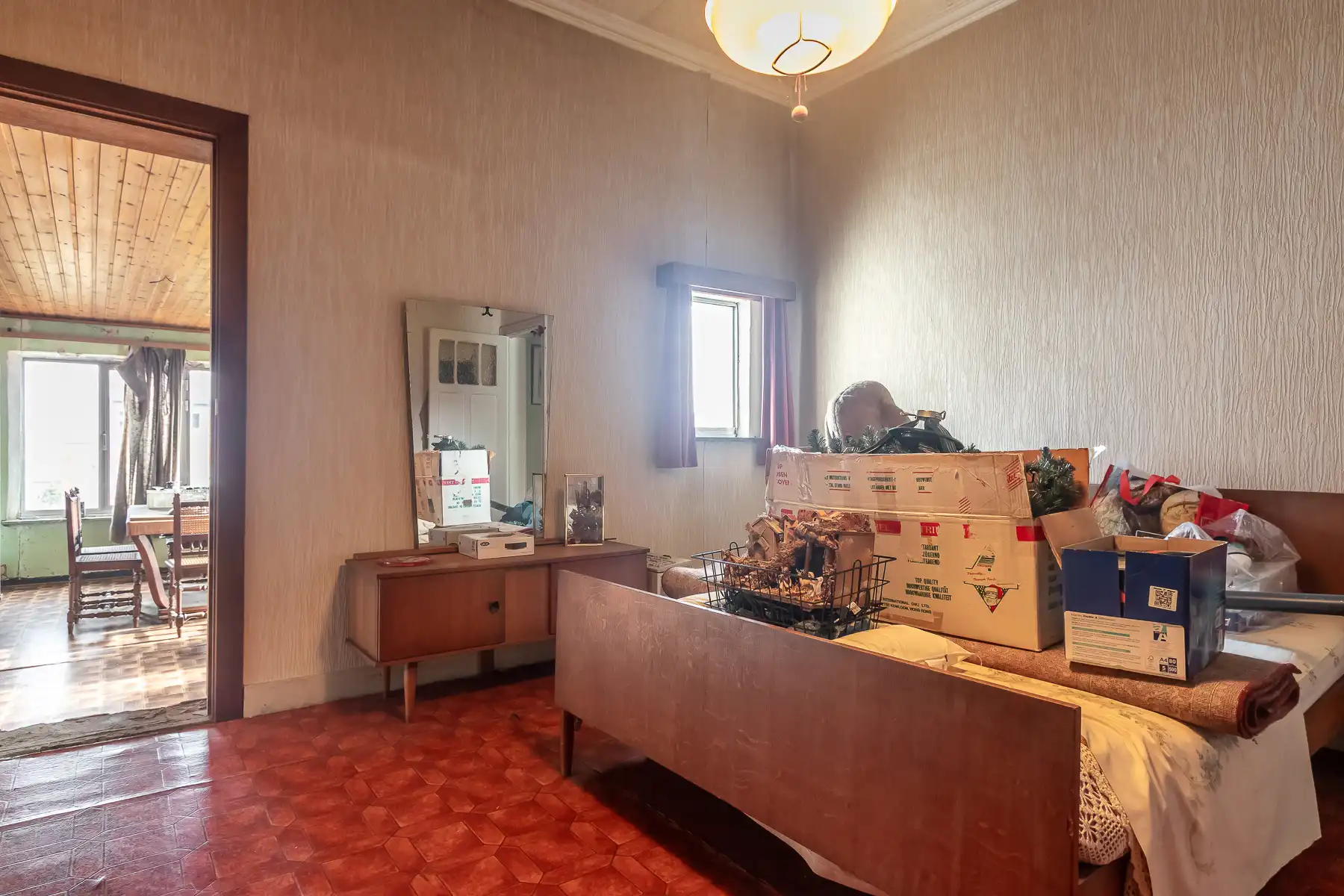 Ruime, te renoveren woning met veel potentieel nabij centrum foto 23