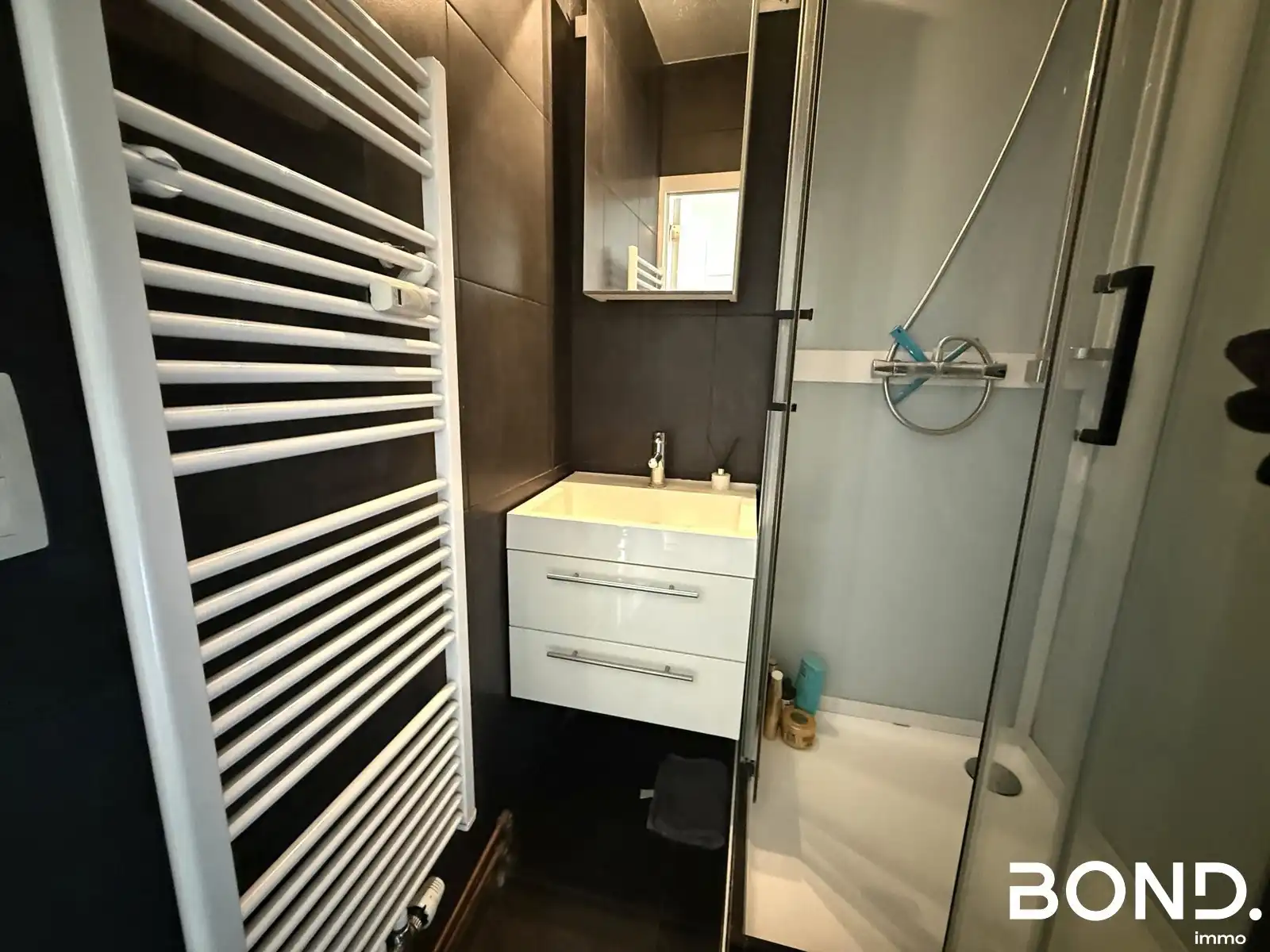 Gerenoveerd appartement met 2 slaapkamers in hartje Leuven foto 7
