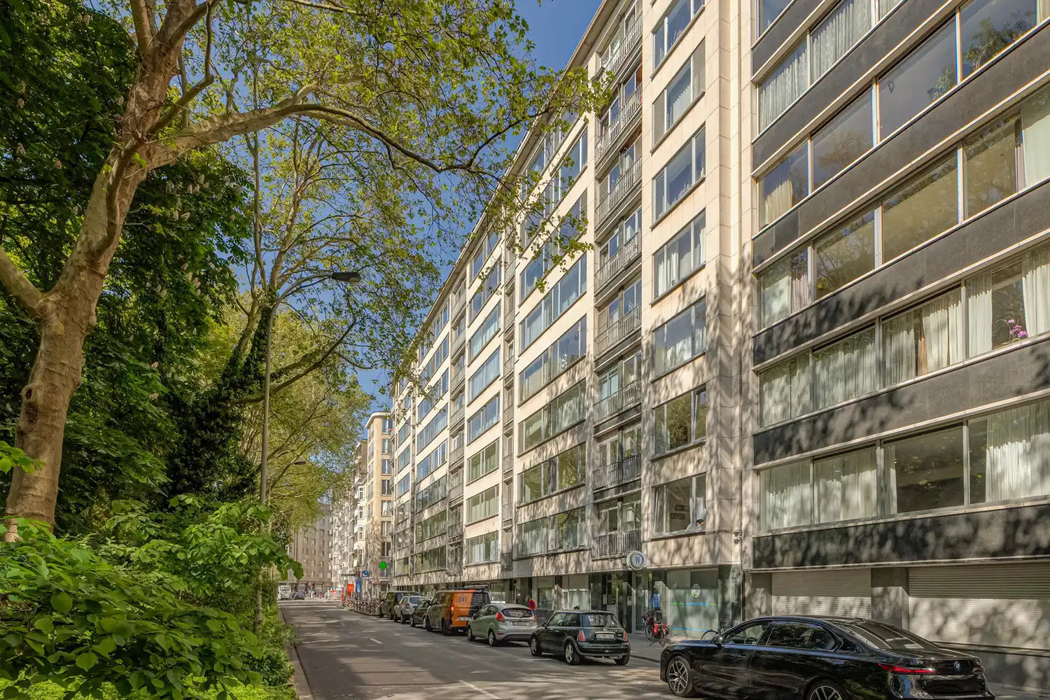 Ruim en instapklaar 2-slaapkamer appartement op toplocatie aan het Stadspark met terras, EPC B! foto 2