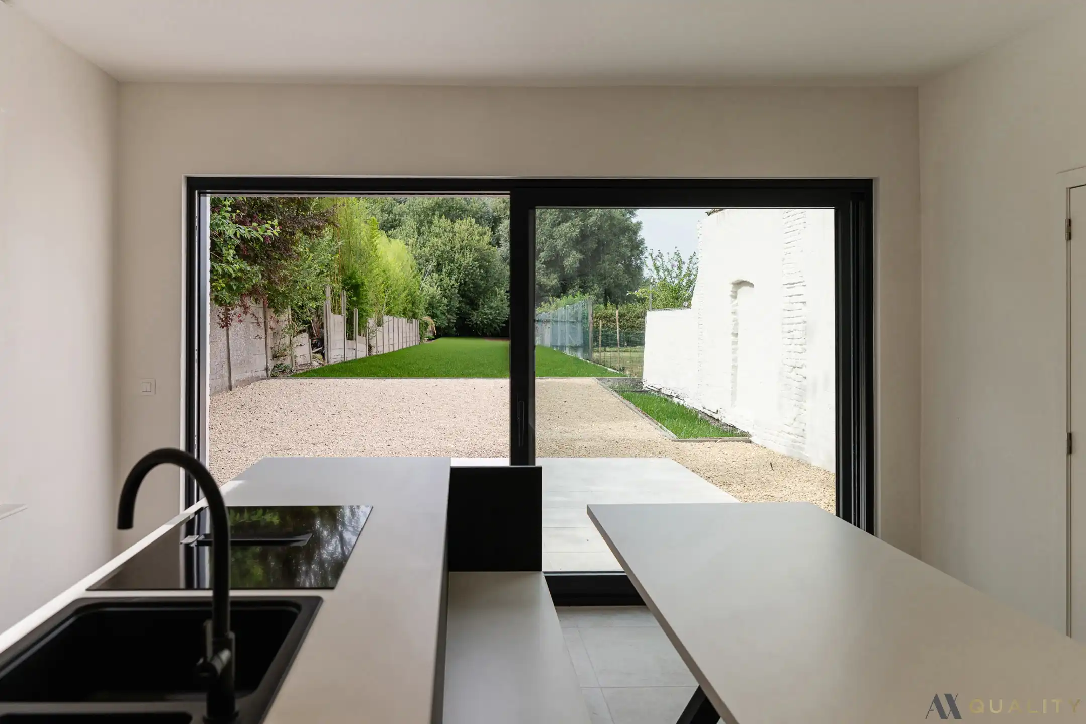 Totaal gerenoveerde burgerwoning met garage, 4 slaapkamers en zonnige Zuidwest-tuin in Peizegem (Merchtem) foto 10