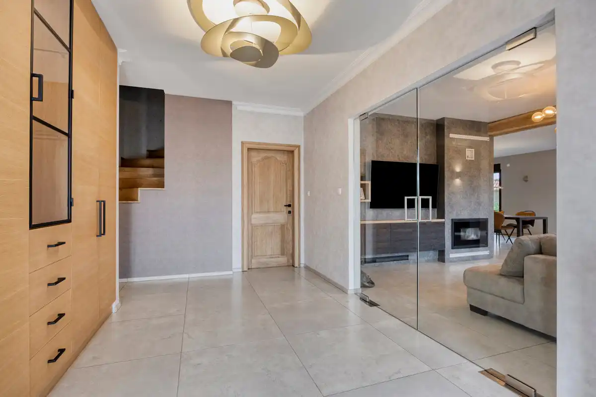 TIJDLOZE VOLLEDIG GERENOVEERDE VILLA OP EEN PERCEEL VAN 16A81CA TE RIEMST foto 4