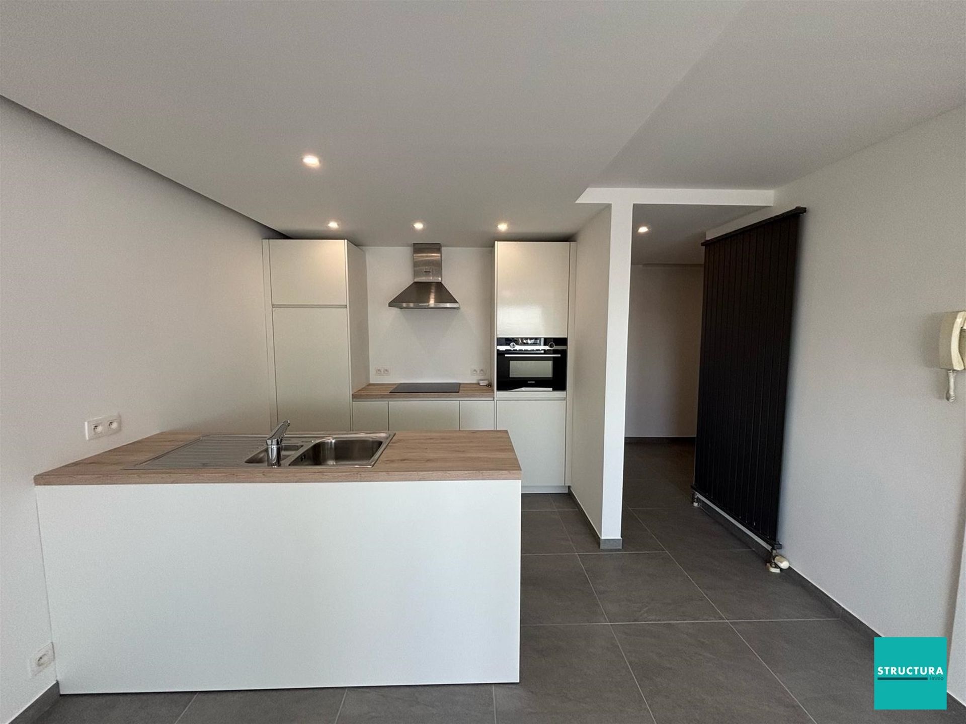 Volledig gerenoveerd loft-appartement in het centrum! foto 10