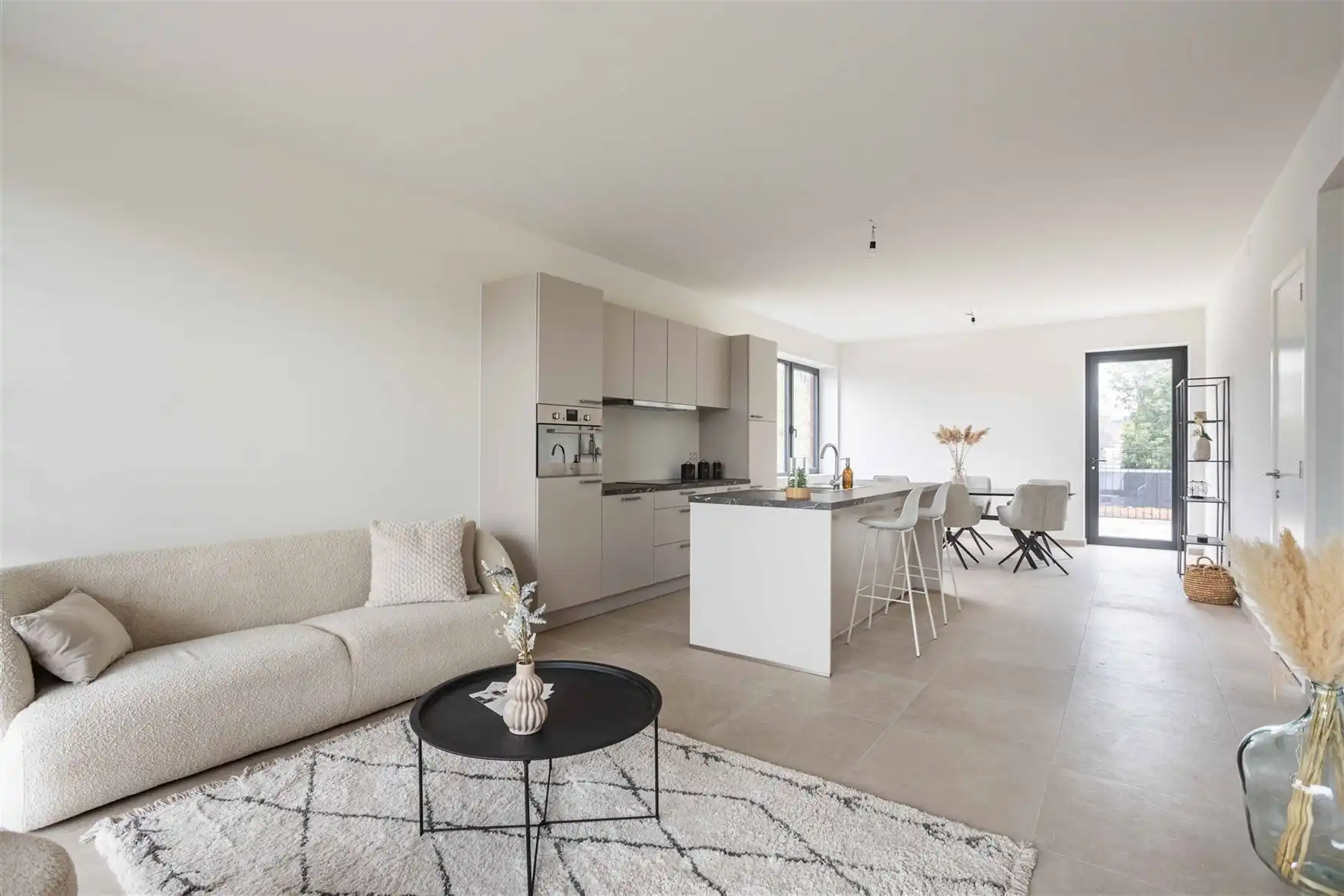 Ruim appartement met 2 leefterrassen foto {{pictureIndex}}