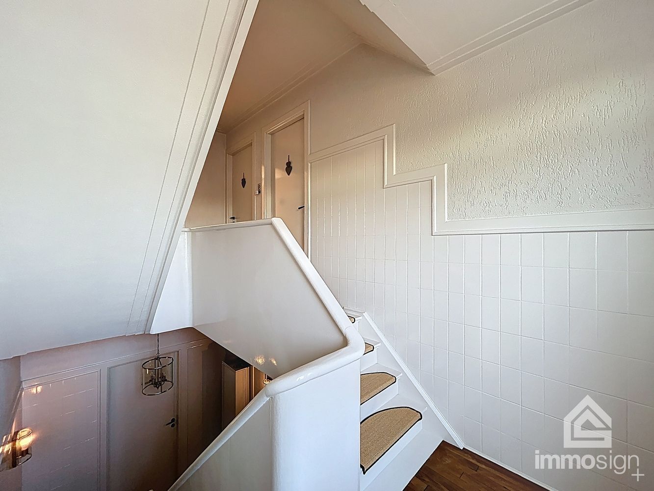 Exclusieve woning voorzien van dubbele garage en bedrijfshal op de Nederlandse grens foto 21