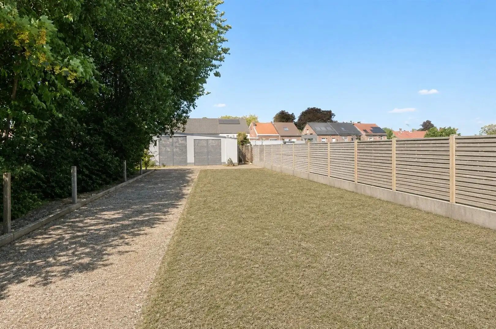 Vergunde opslag- en werkhal 150 m² foto 3