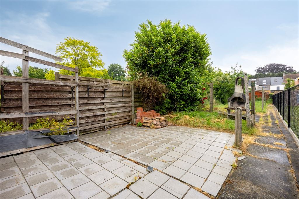 Halfopen woning met potentieel  foto 18
