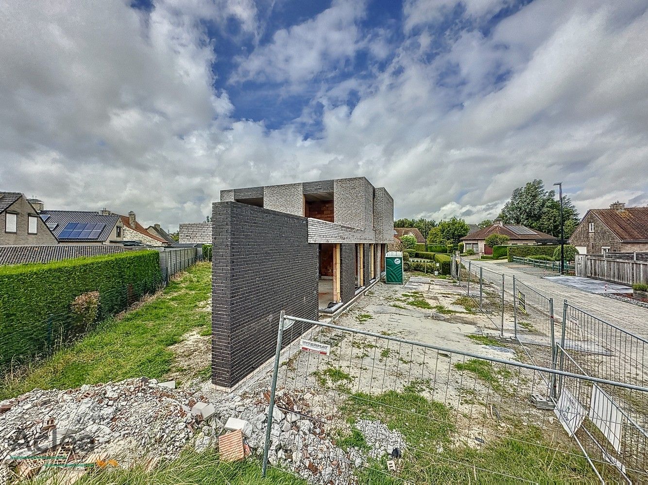 Nieuwbouw villa in een rustige wijk foto 6