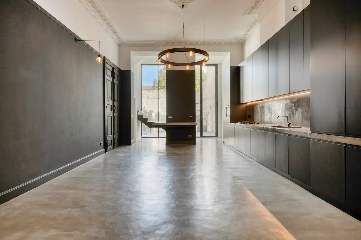 Exceptioneel en luxueus gerenoveerd 19e eeuws appartement midden in de binnenstad. foto 8