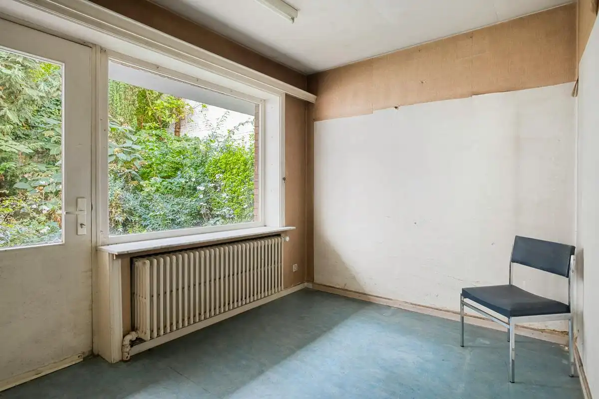 Unieke kans in hartje Kortrijk: Veelzijdig pand met karakter en topligging foto 11