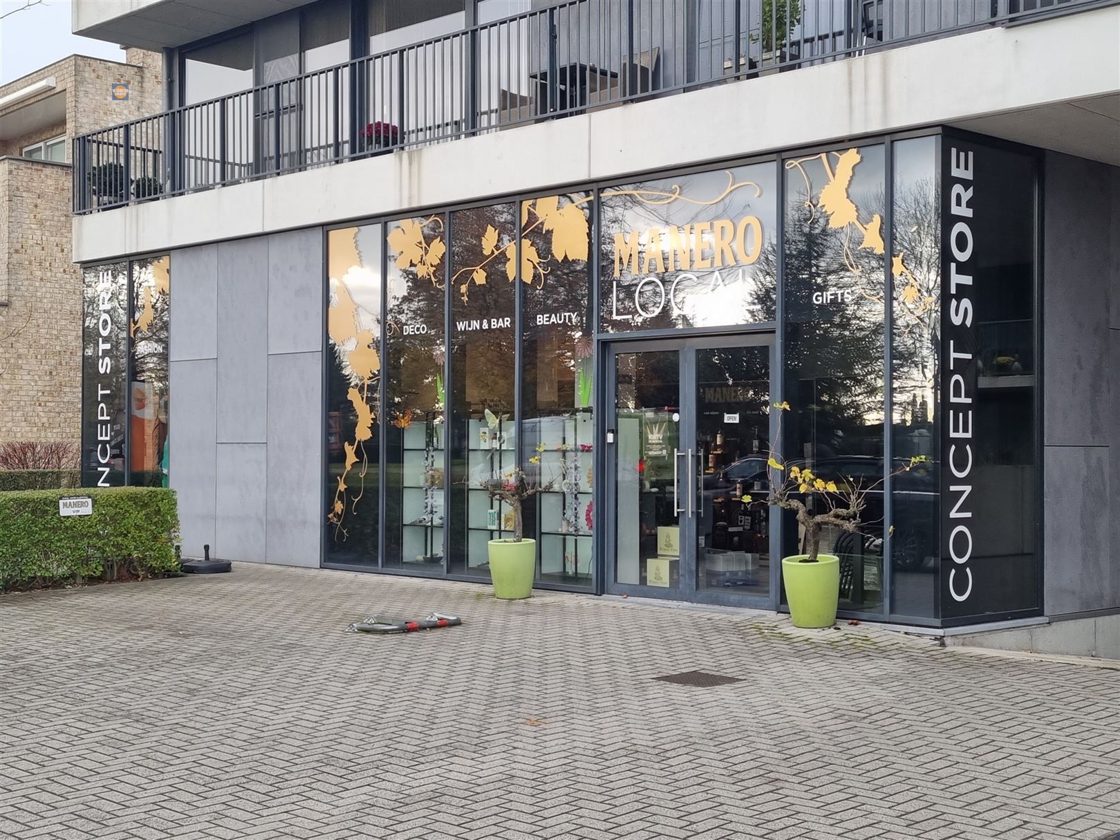 Winkelruimte op strategische locatie foto {{pictureIndex}}