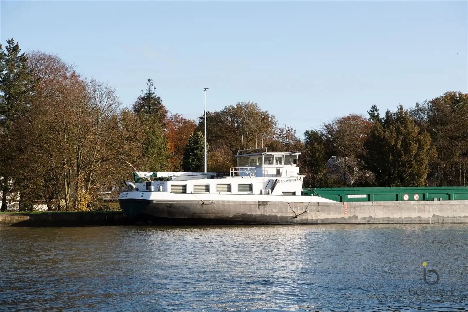 RUIM EN LICHTRIJK WONEN OP DE BOVENSTE VERDIEPING OP DE KANAALSITE VAN AXEL VERVOORDT foto 32