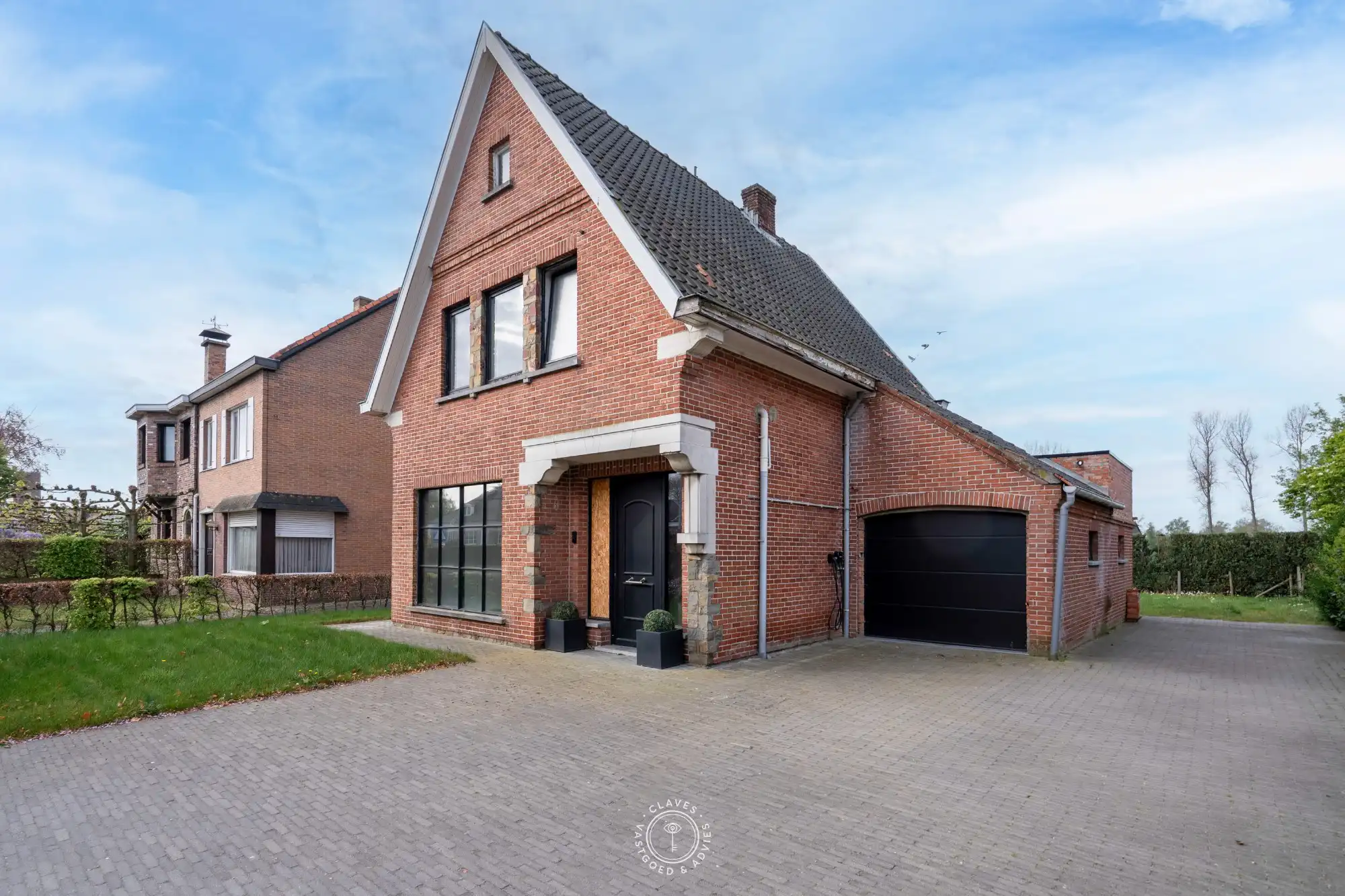 Verder te renoveren open bebouwing op toplocatie foto 3