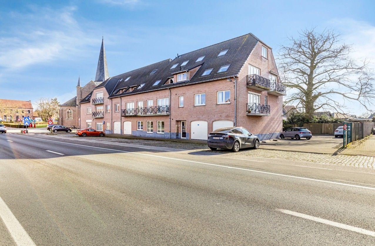 Gezellig duplex appartement in centrum Ursel foto {{pictureIndex}}