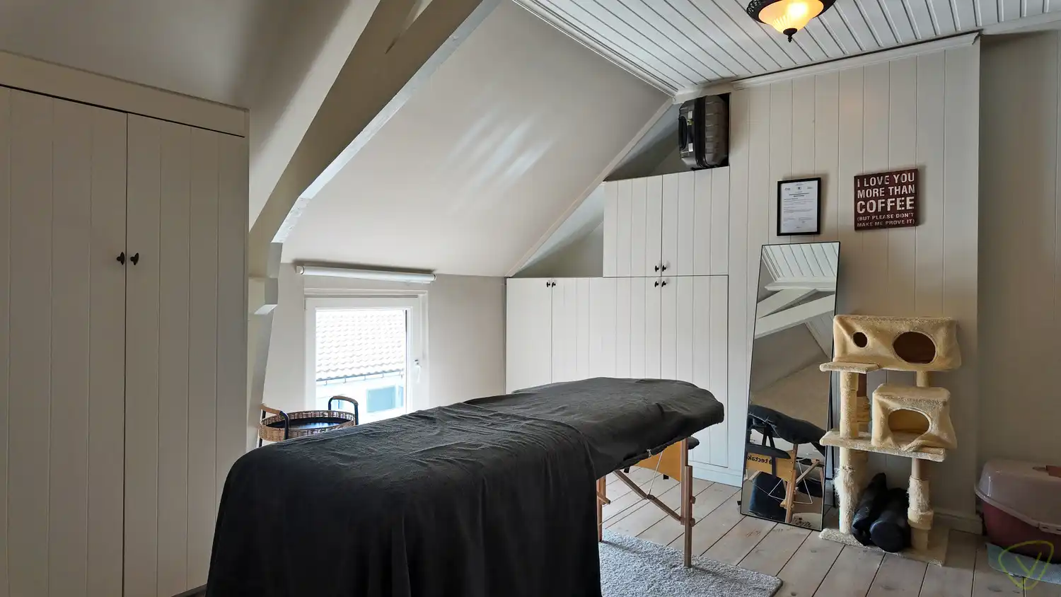 Gezellige instapklare woning met zonnig koertje in Eeklo! foto 16