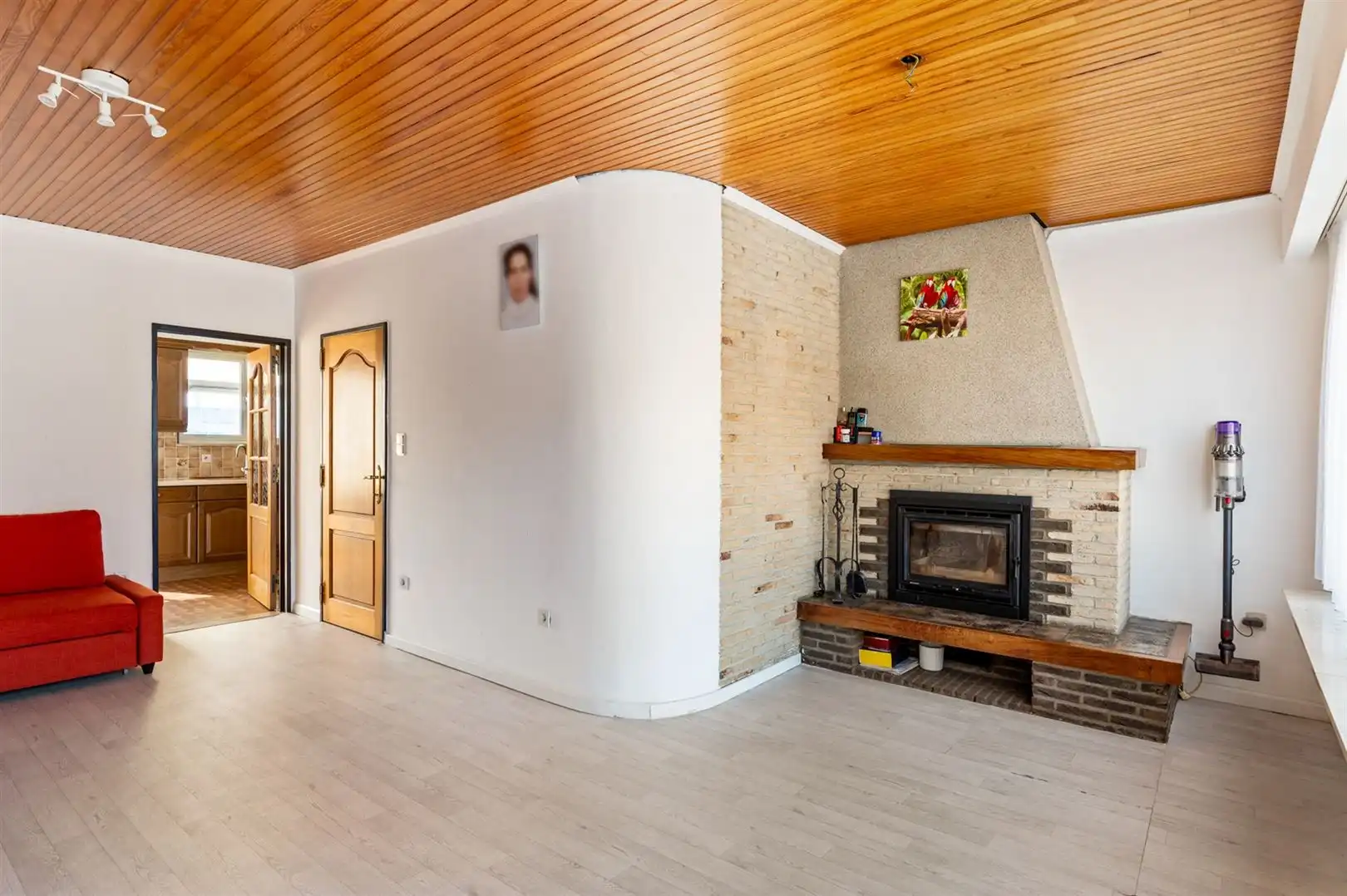 Ruime bel-etagewoning op ca. 350m2 met 3 slaapkamers foto 2