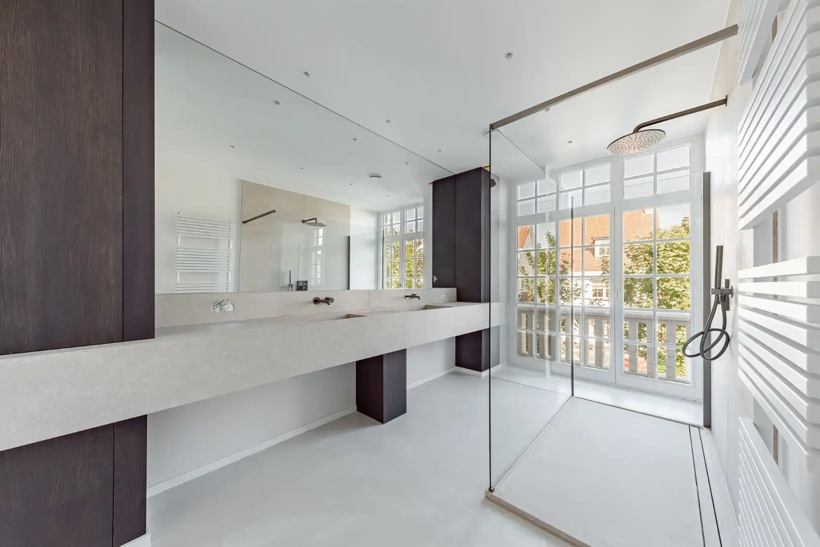 Prachtige, ruime villa in typische Zoute-stijl met centrale ligging in alle rust foto 36