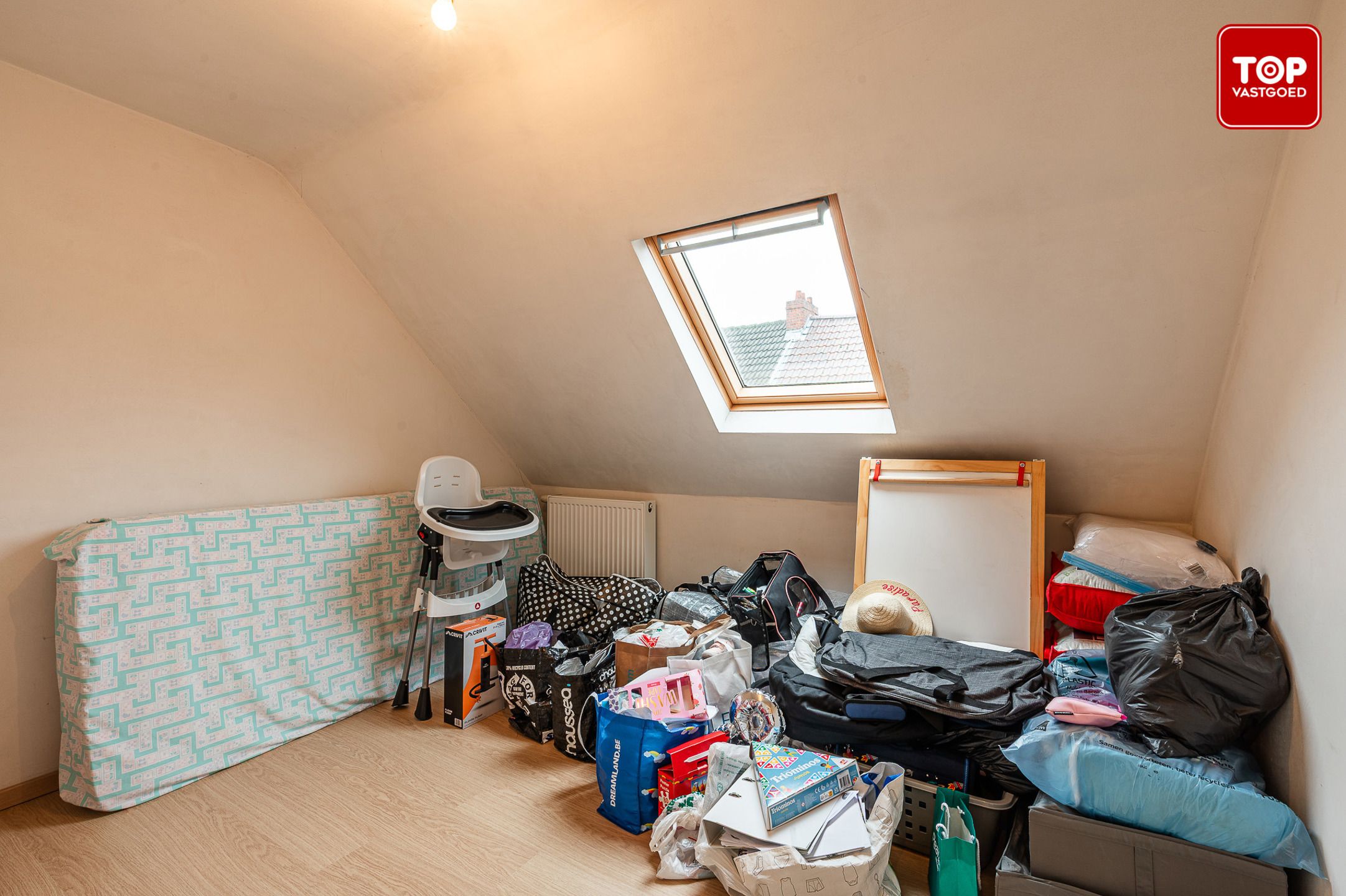 Instapklare stadswoning met 4 slaapkamers en ruime koer. foto 15