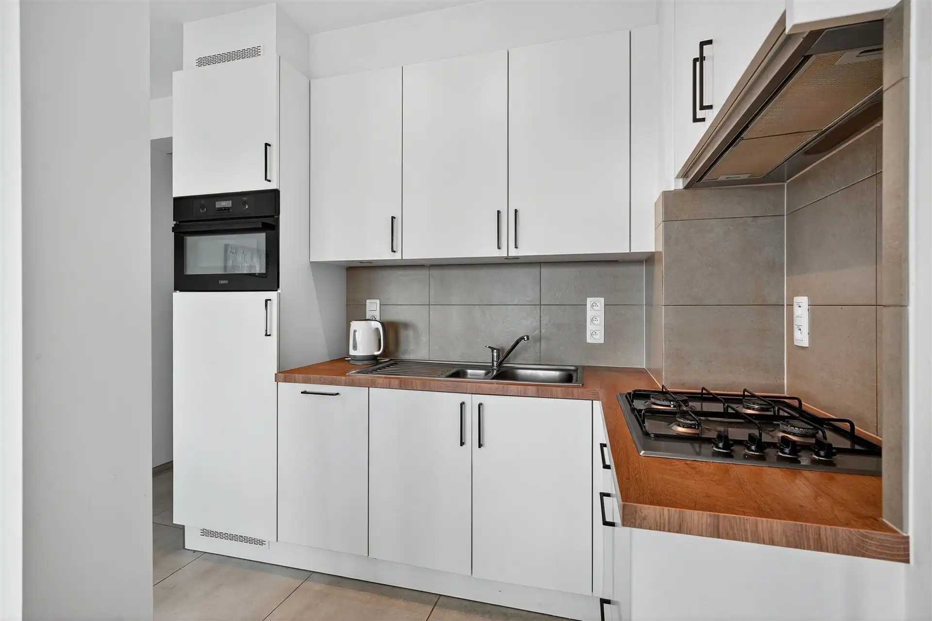 RUGZIJDE ZEEDIJK / GERENOVEERD foto 9