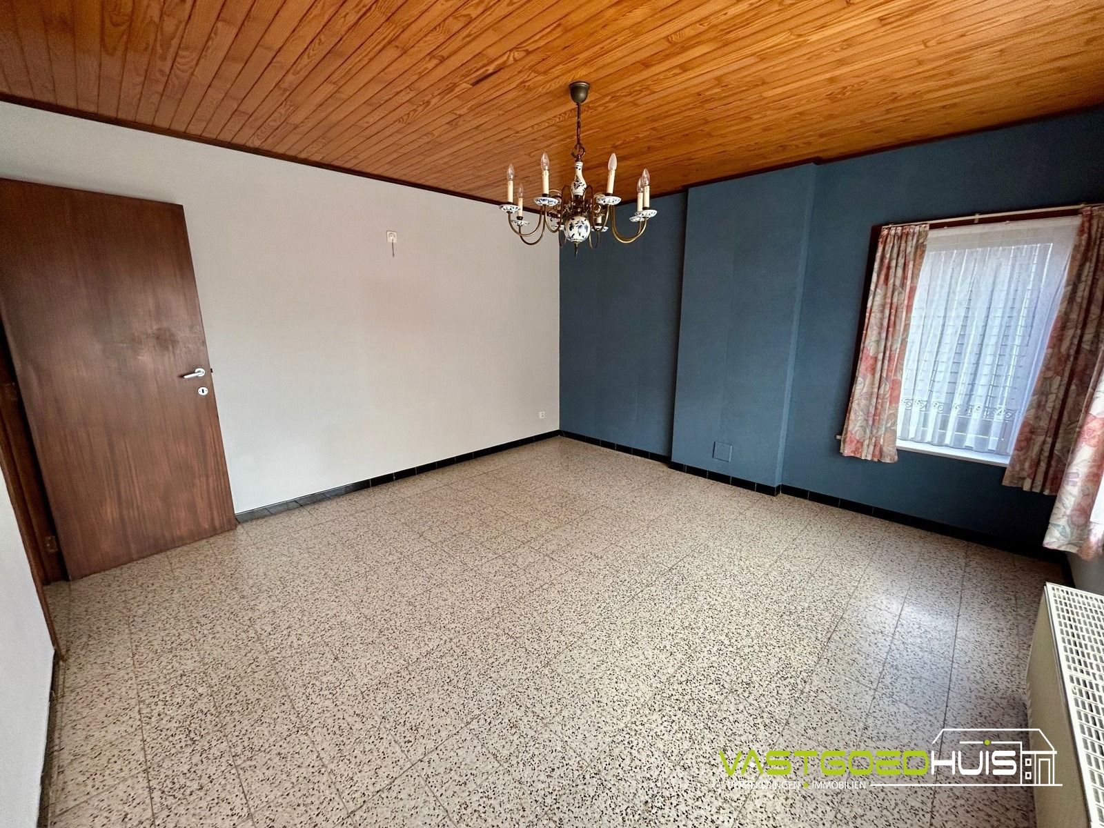 Karaktervolle, te renoveren 3-gevelwoning met tuin foto 15