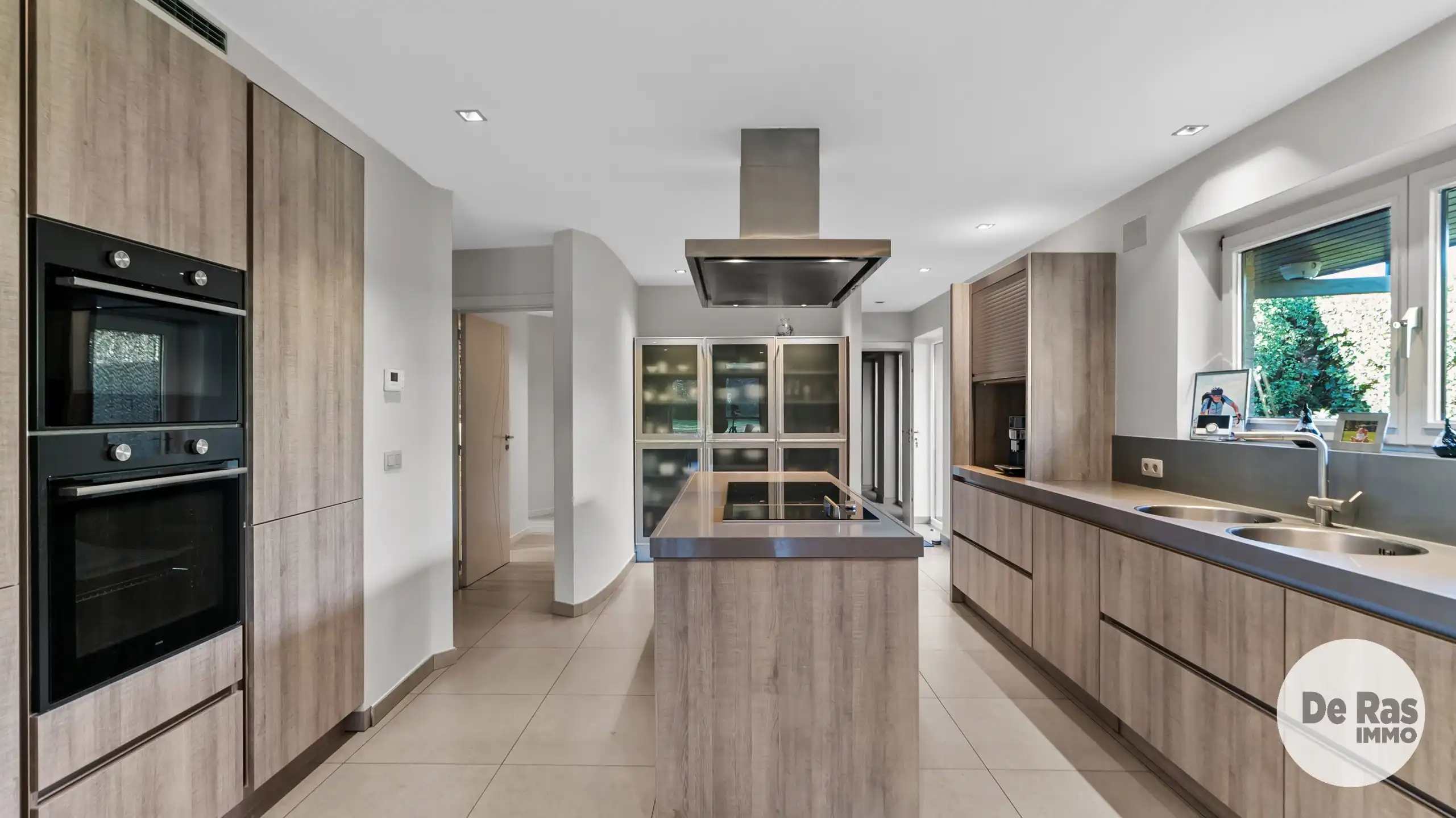 LAARNE - Karaktervolle villa met binnenzwembad op perceel van 42 are foto 16