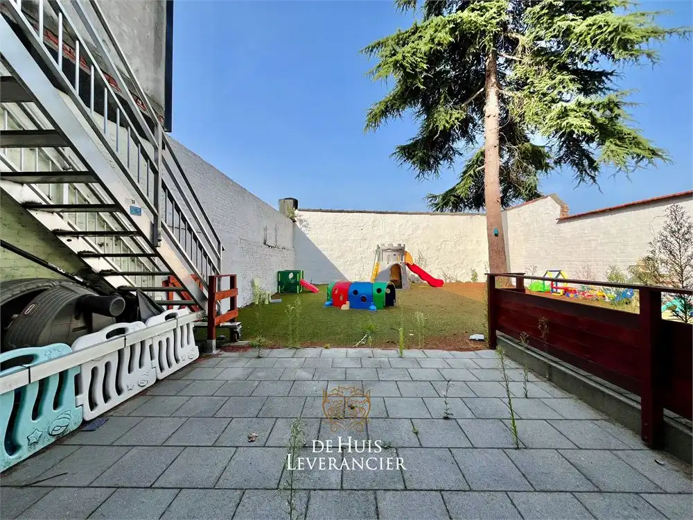 Uniek gebouw met handel en woongelegenheden te koop in Rumst foto 36