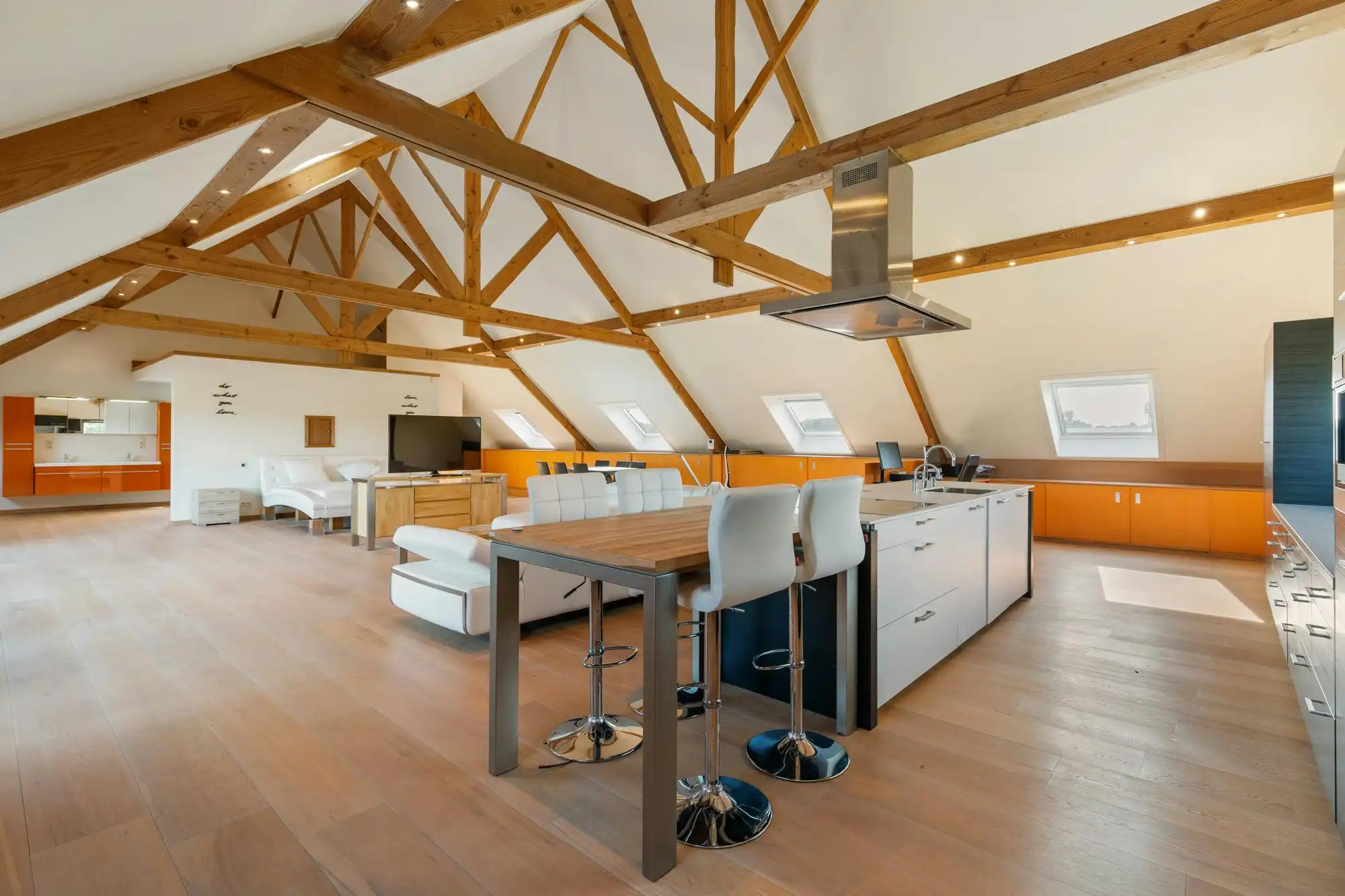 Ruime villa met tuin & 2 garages, ideaal als kangoeroewoning foto 20