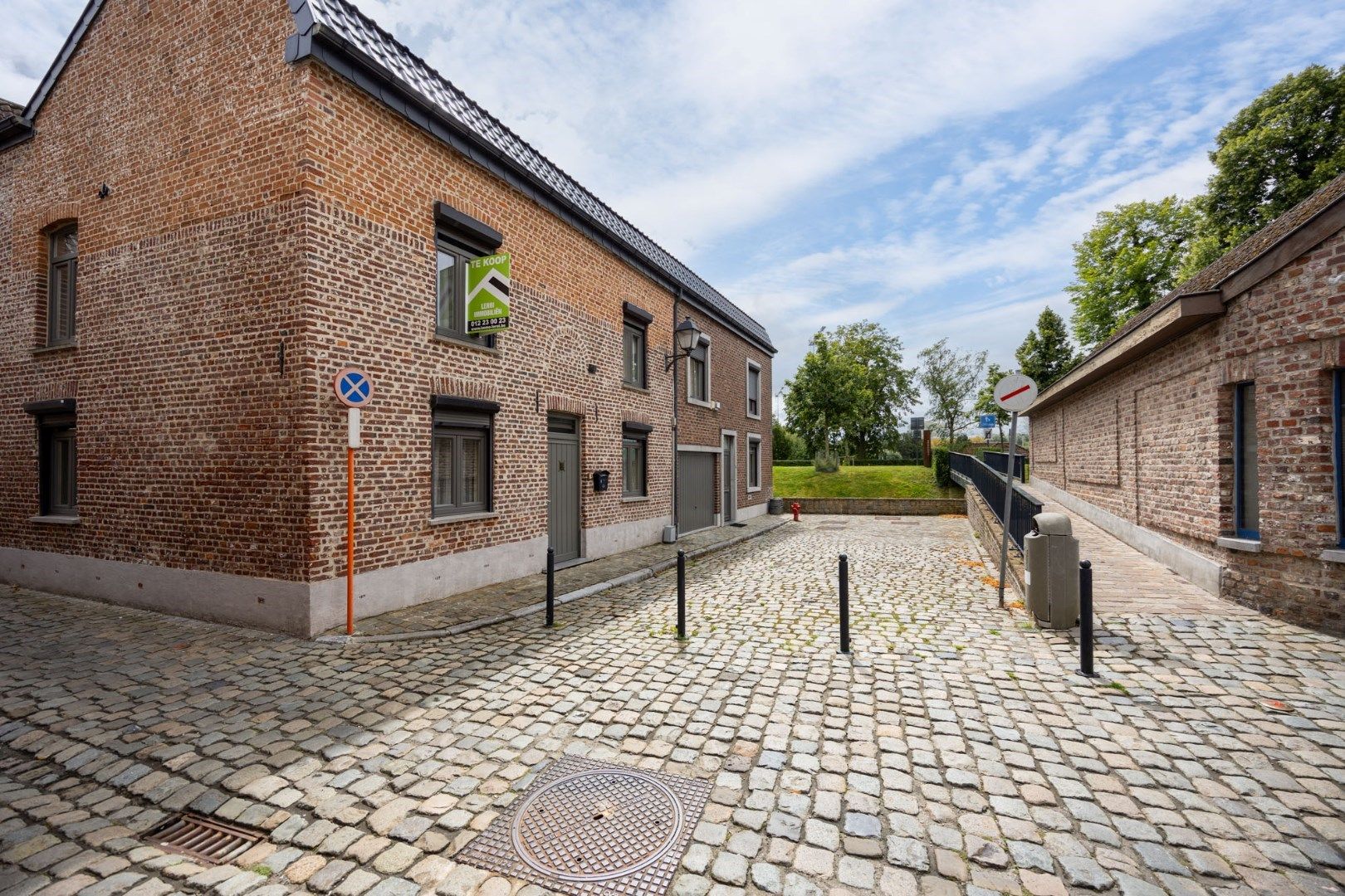 Authentiek begijnenhuis gelegen in het rustige Begijnhof te Tongeren foto 23