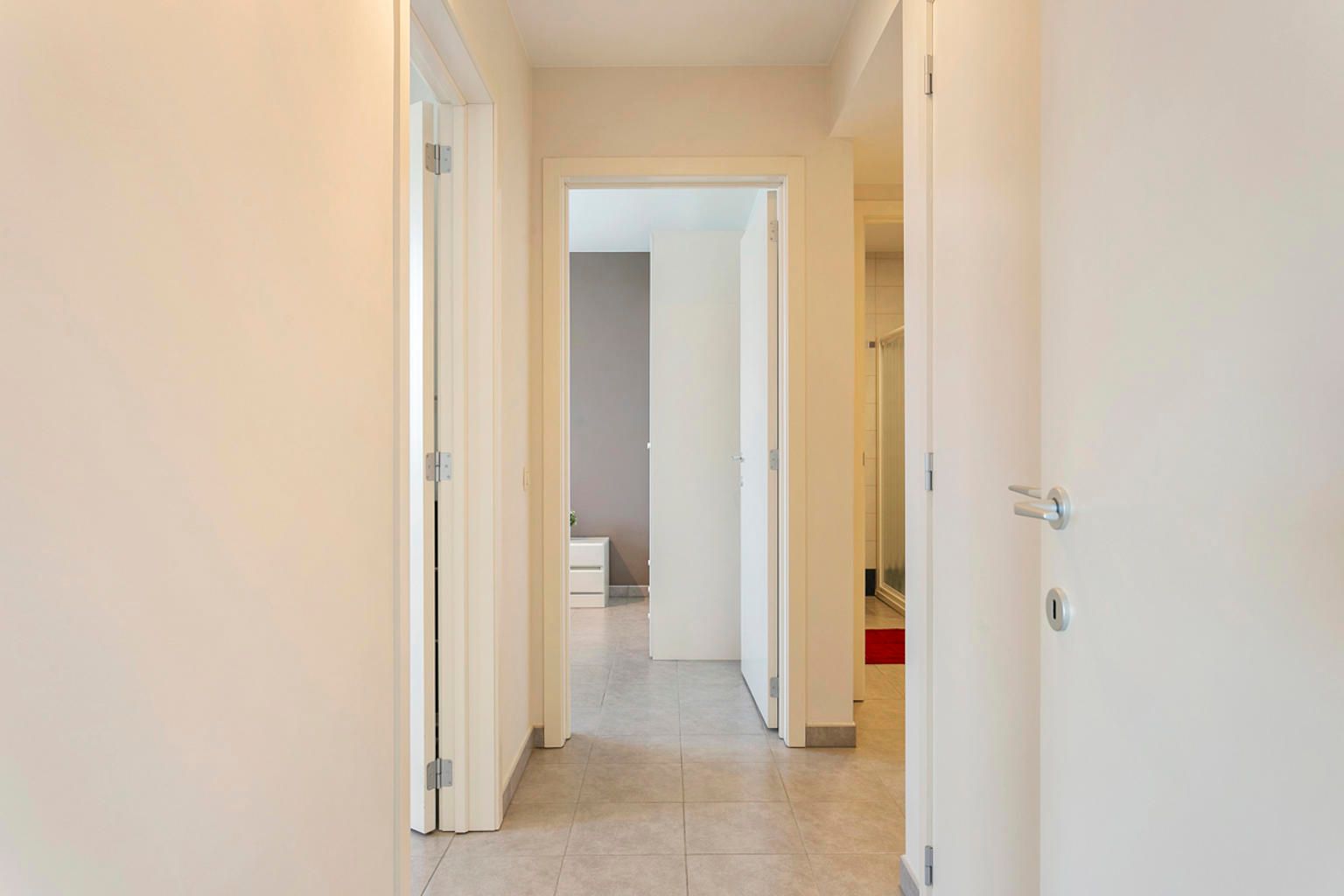 MOOI APPARTEMENT MET 2 SLAAPKAMERS EN GARAGE IN KUMTICH foto 12