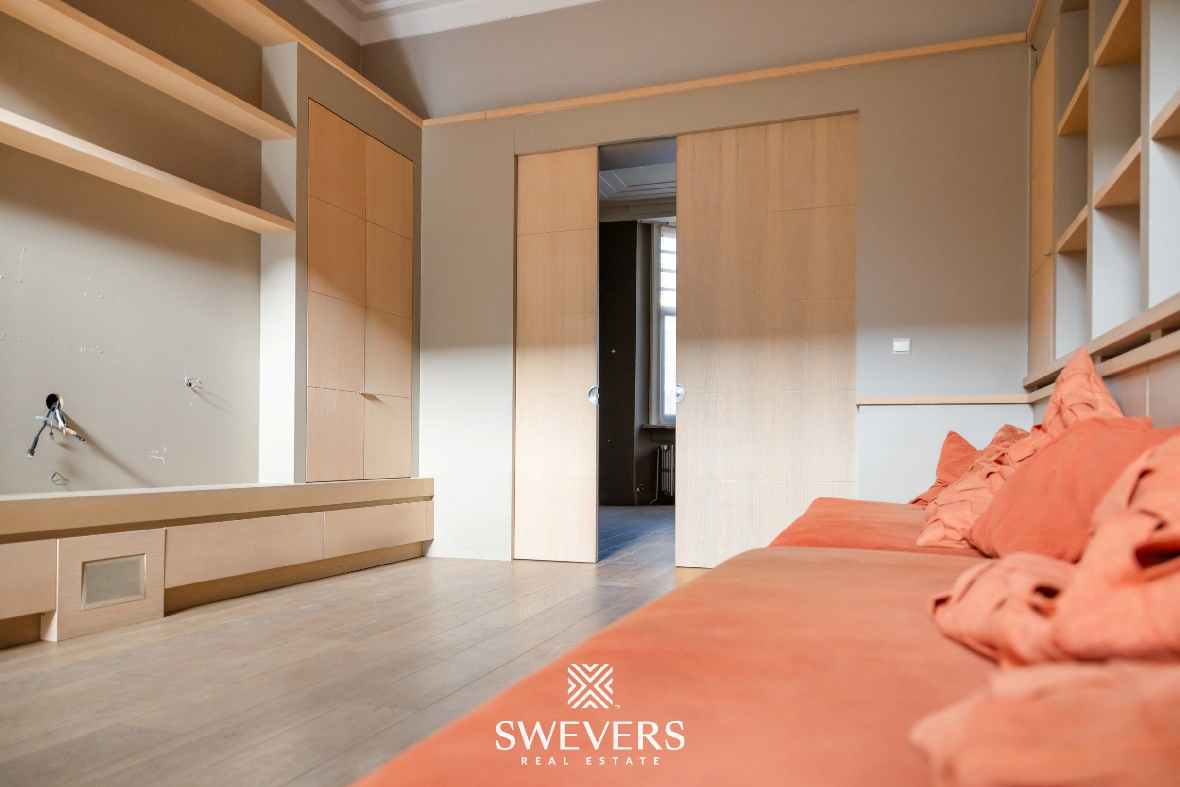 Karaktervol herenhuis met 6 slaapkamers, 2 badkamers en tuintje in Mol foto 8