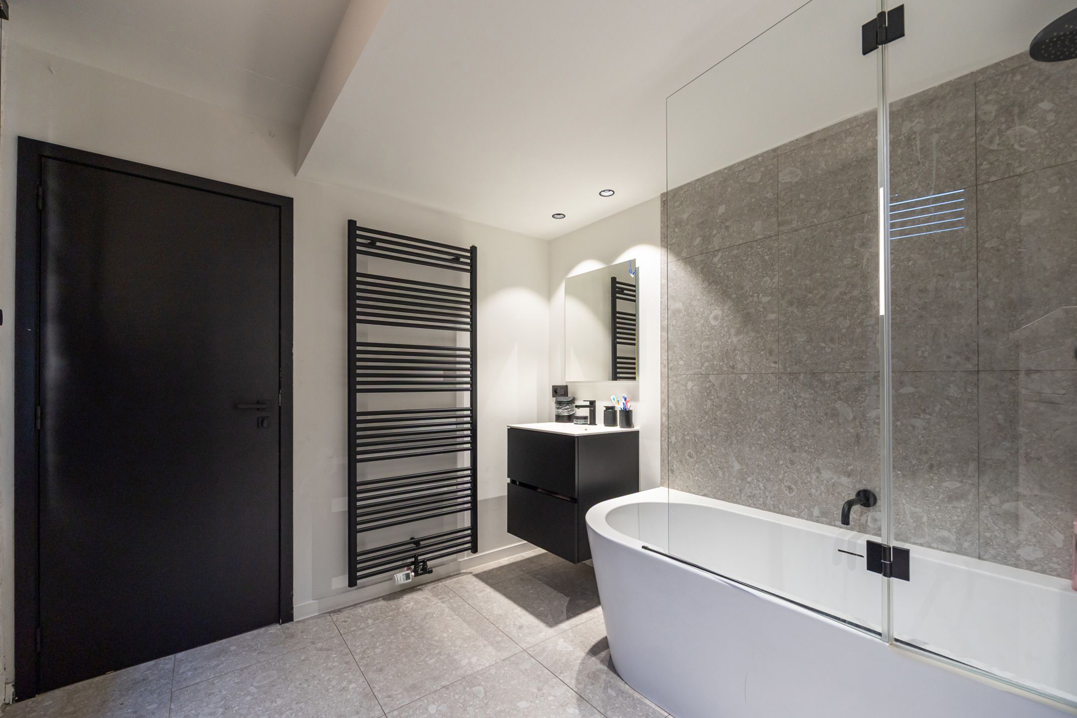 ANTWERPEN - Uniek loft appartement in historisch pakhuis! foto 8