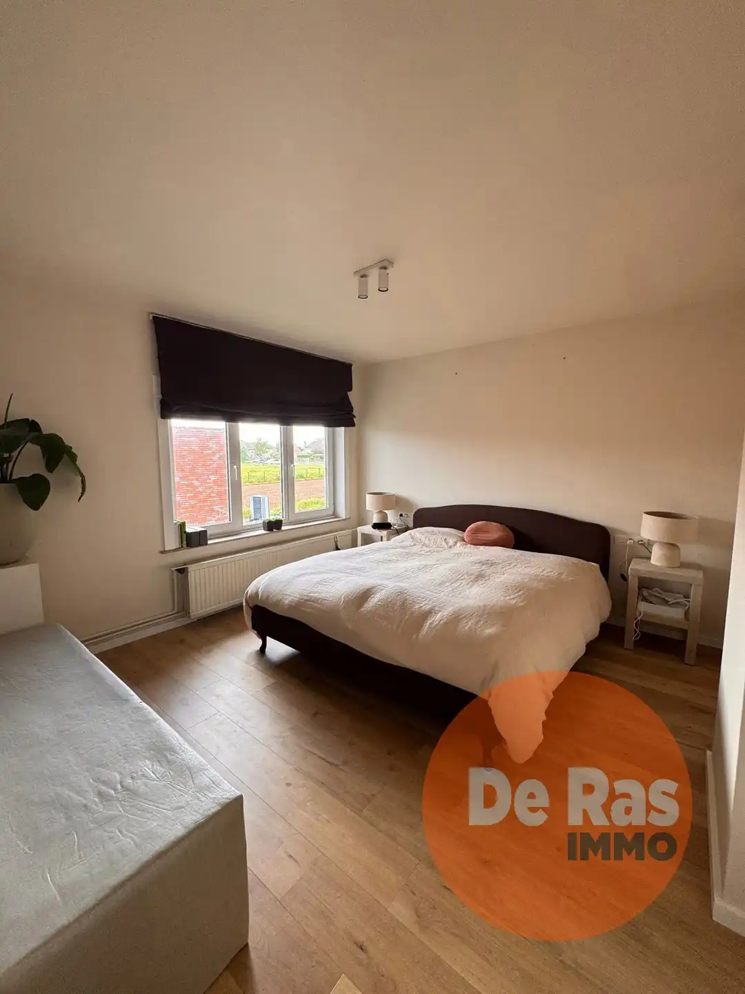 HERZELE- Gerenoveerde villa in een groen kader nabij centrum foto 16