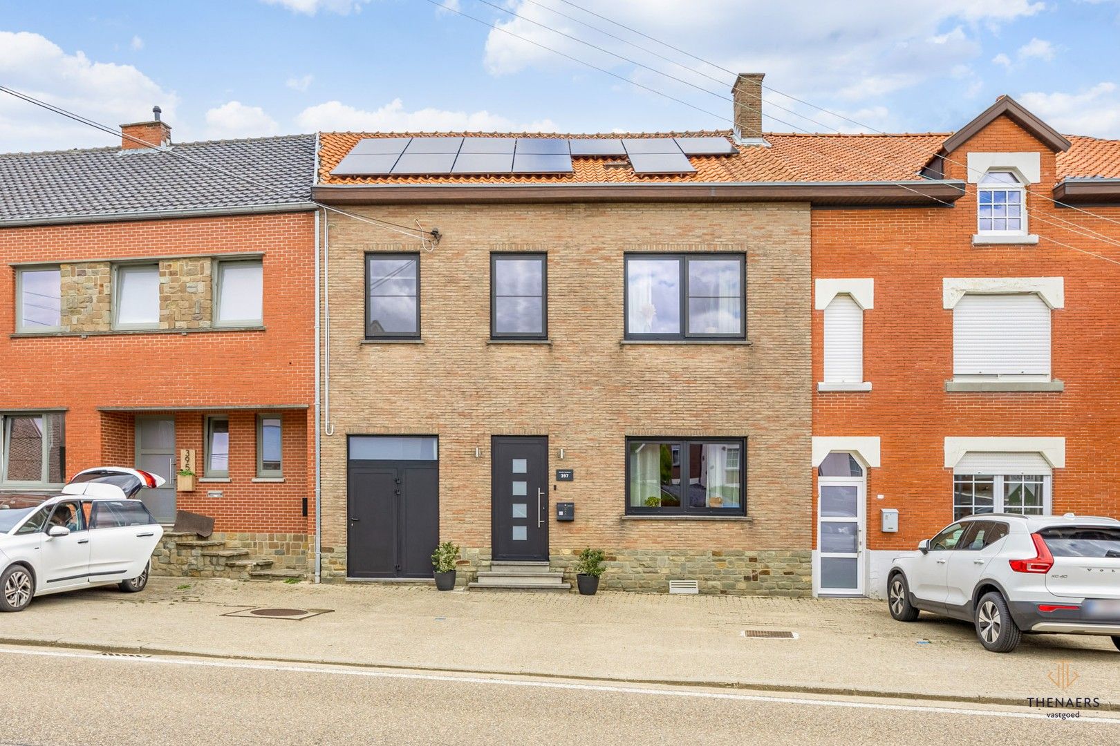GEMODERNISEERDE GEZINSWONING MET 4 SLAAPKAMERS. foto 37