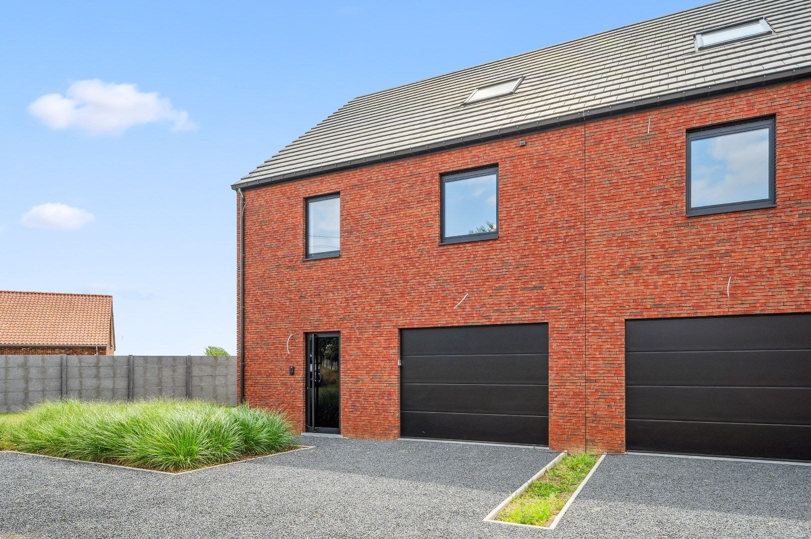 Nieuwbouw halfopen bebouwing (EPC A) met tuin, terras en garage foto 3