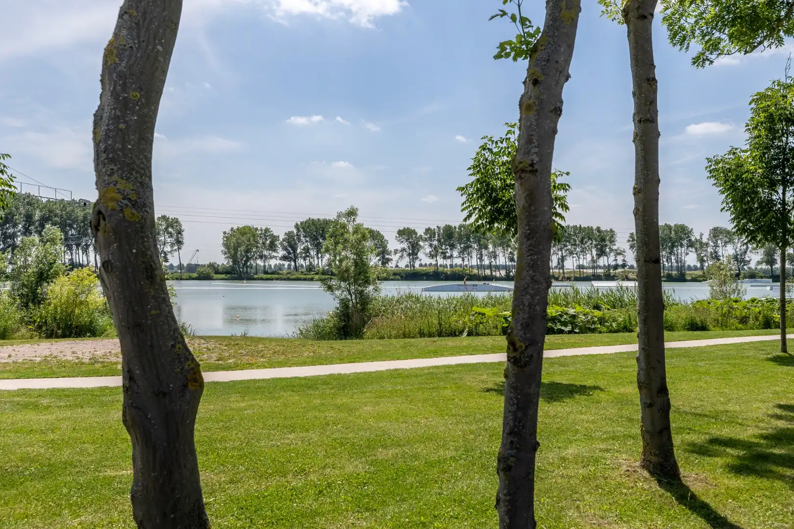 Zonnig tuinappartement aan het meer van Duinenwater  foto 18