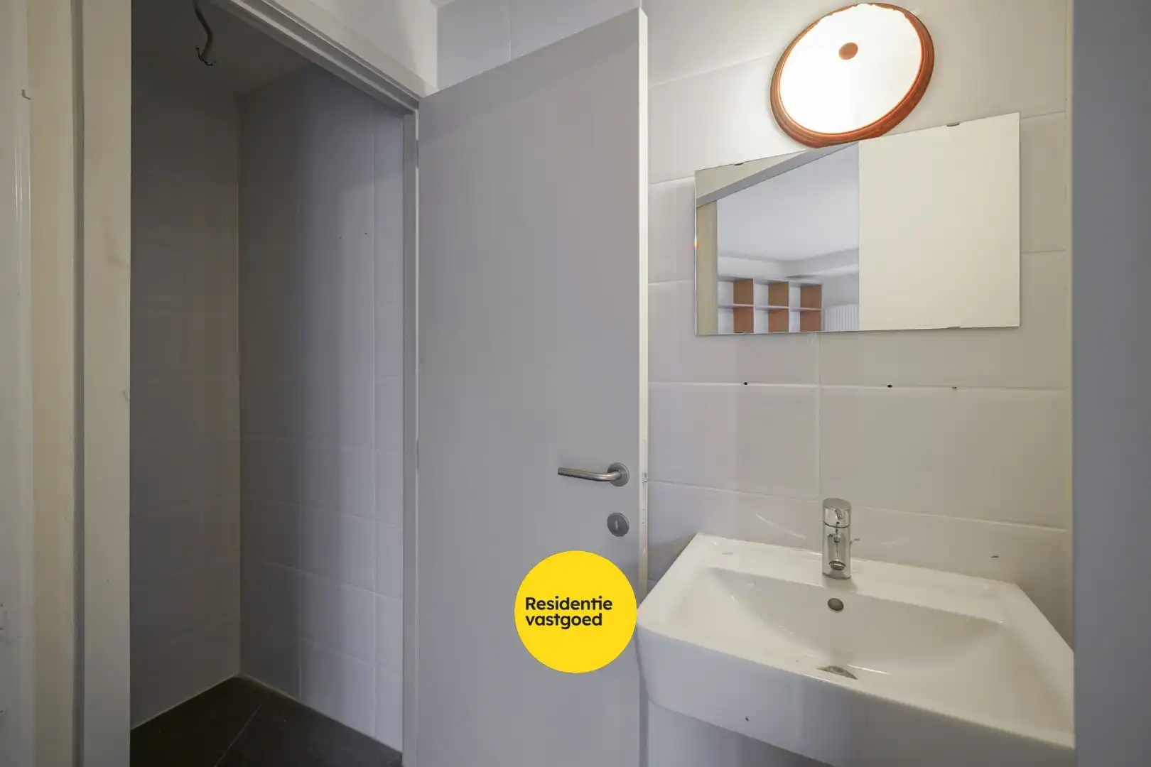 Instapklaar handelsgelijkvloers met sterke visibiliteit te Oostende foto 7