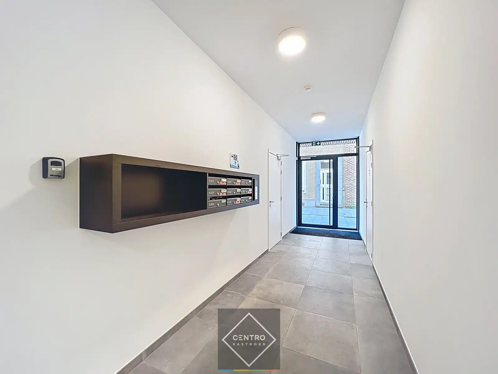 Penthouse (100m²) met RUIME terrassen (33m²) in kleinschalig project pal in het CENTRUM van Kortrijk ! Aankoop aan 6% BTW  mogelijk! foto 32