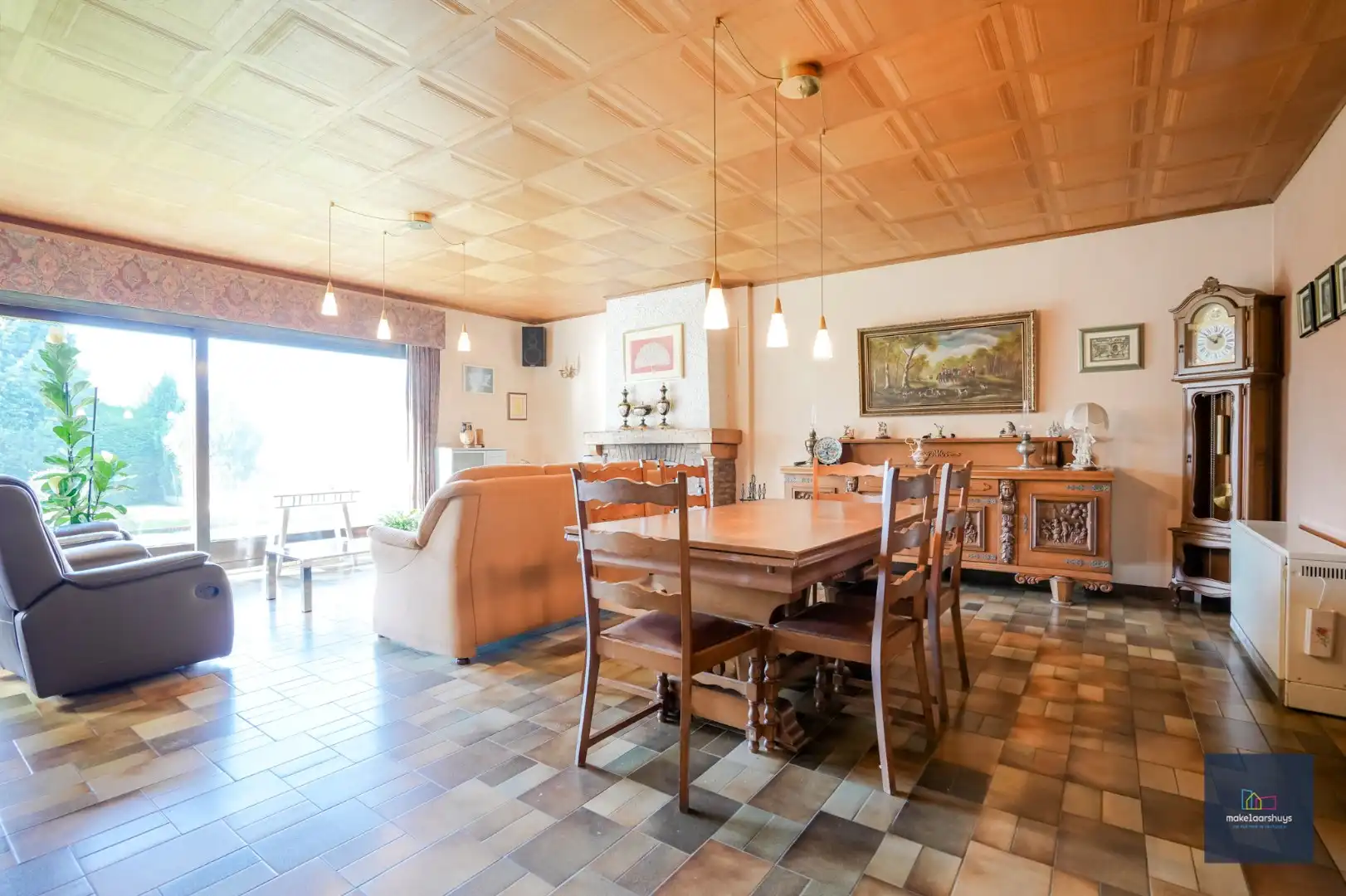 Ruime bungalow met garage op 1980m² grond  foto 5