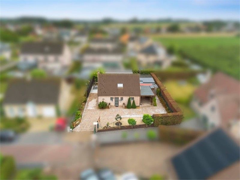 CHARMANTE OPEN BEBOUWING MET ZONNEPANELEN IN LINTER foto 2
