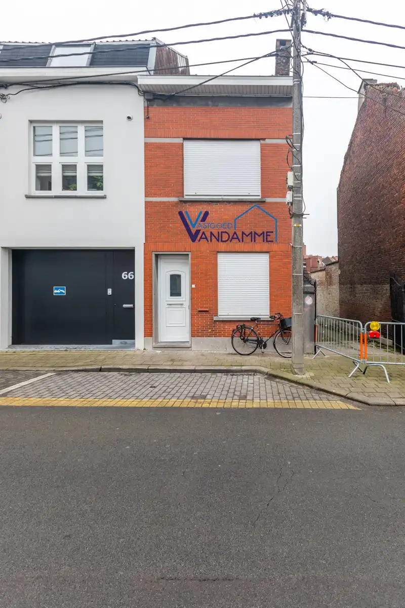 Instapklare, karaktervolle halfopen woning met 3 slaapkamers en  gezellig tuinterras (energielabel C, zonnepanelen, airco...) foto 7