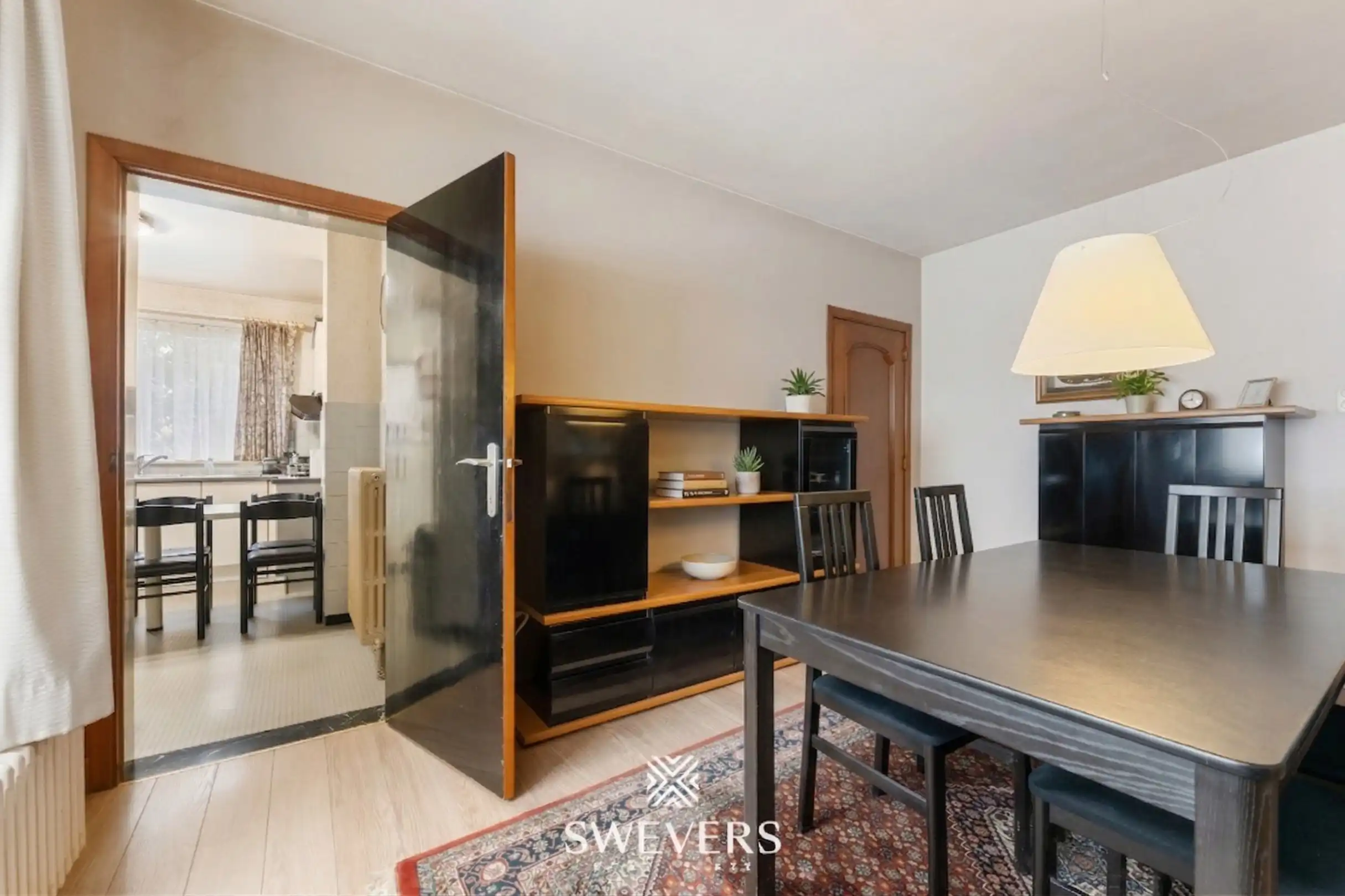 Ruime halfopen bebouwing met 4 slaapkamers en veel renovatiepotentieel op topligging in Hasselt foto 8