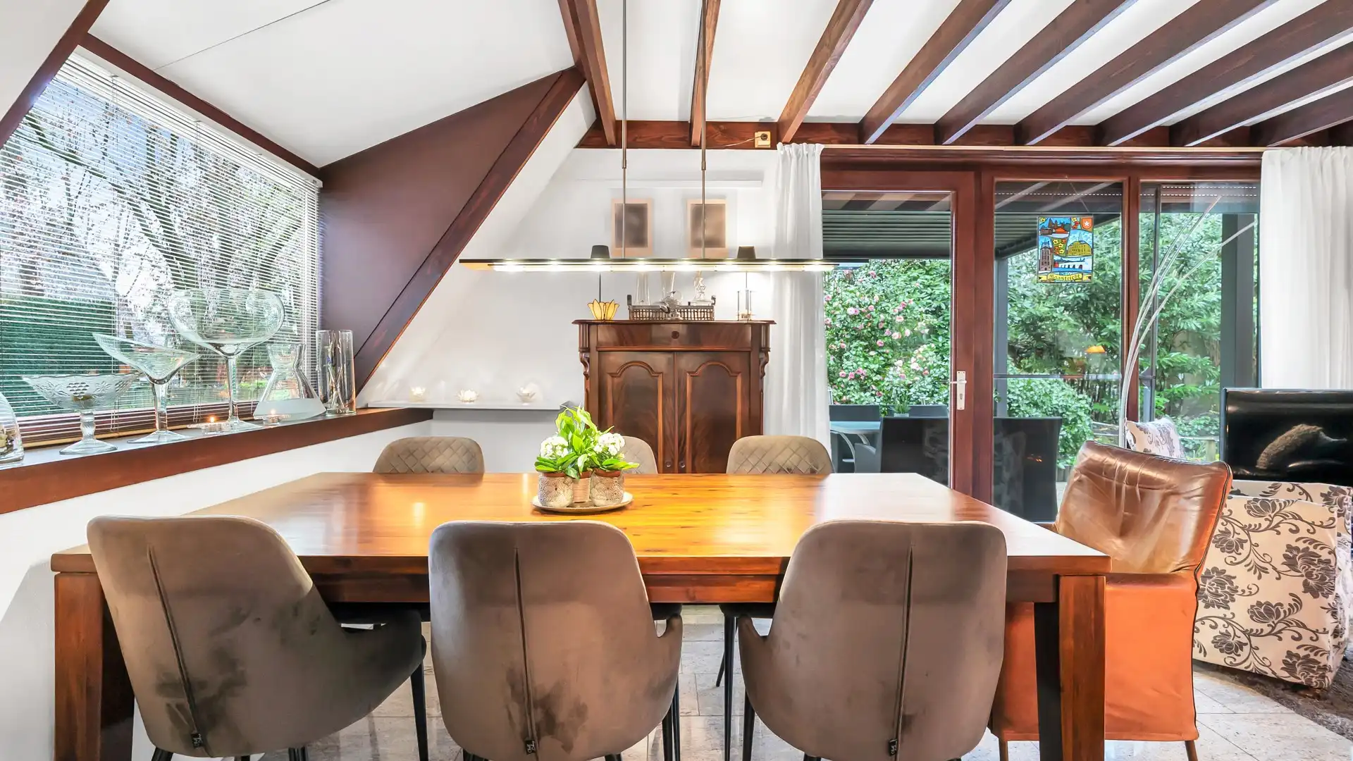 CHARMANTE VAKANTIEWONING AAN DE SONNEVIJVER IN LANAKEN - RUST, NATUUR & COMFORT foto 8