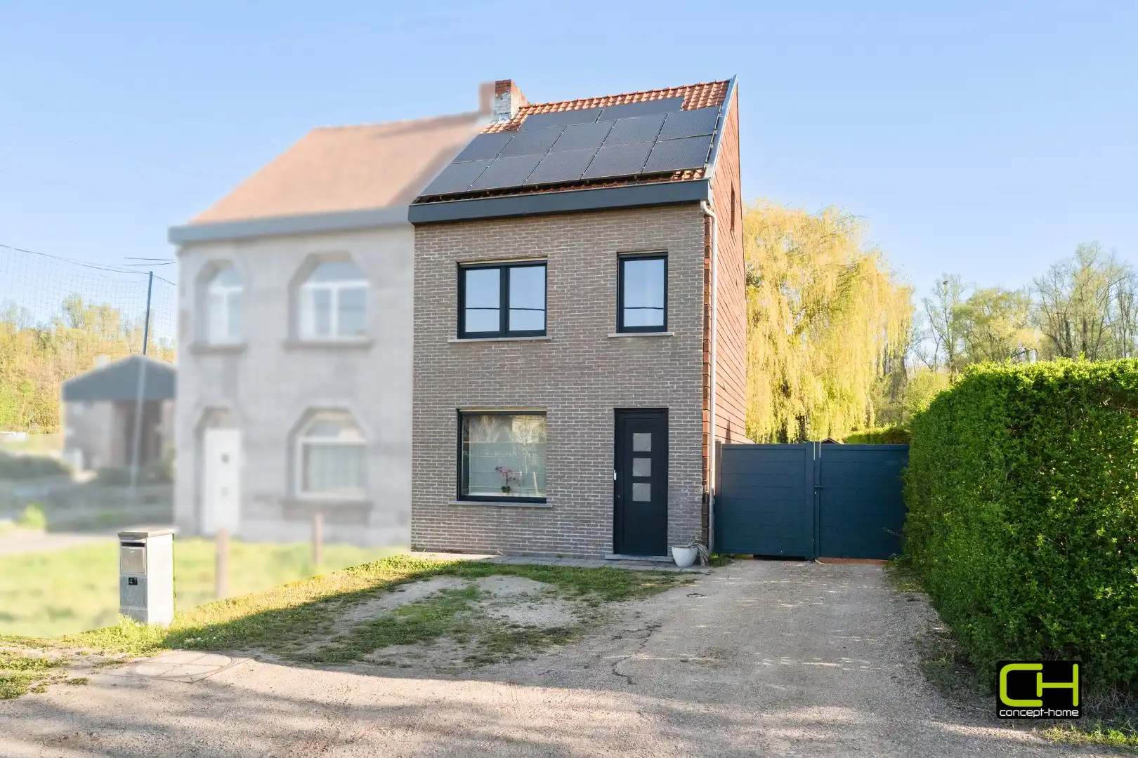 Halfopen bebouwing met zonnige tuin te koop in Lievegem foto 17