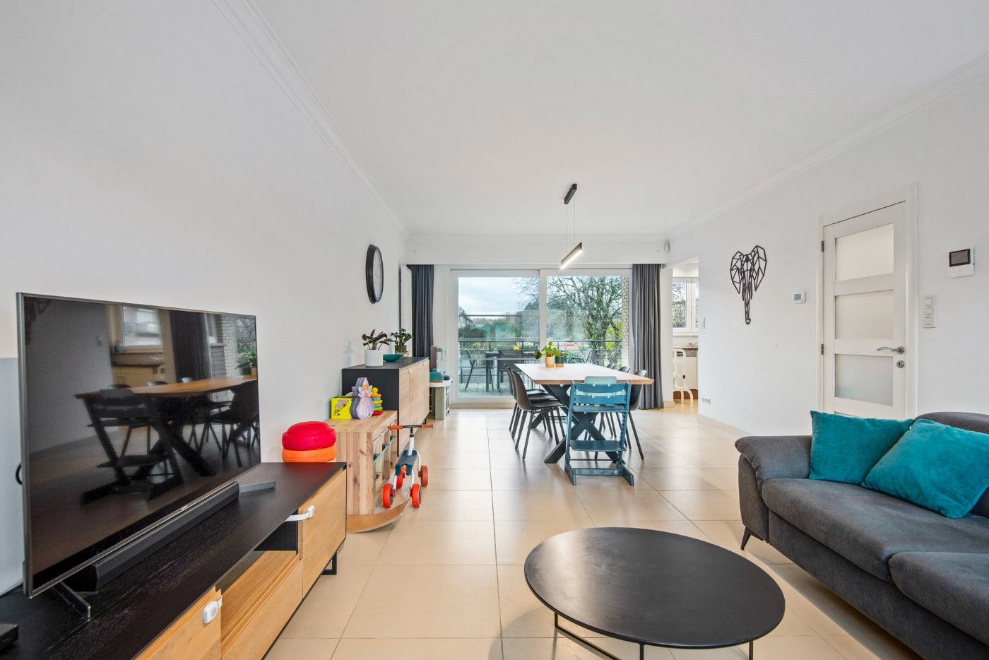 Ruime bel-etagewoning met 3 slpk, terras, tuin en inpandige garage foto 4