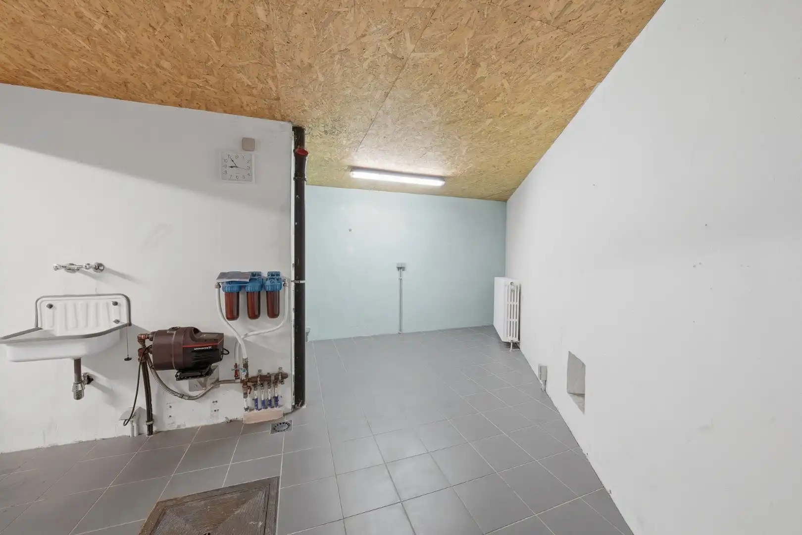 Volledig gerenoveerde bel-étage met ruime garage te Oostende foto 23