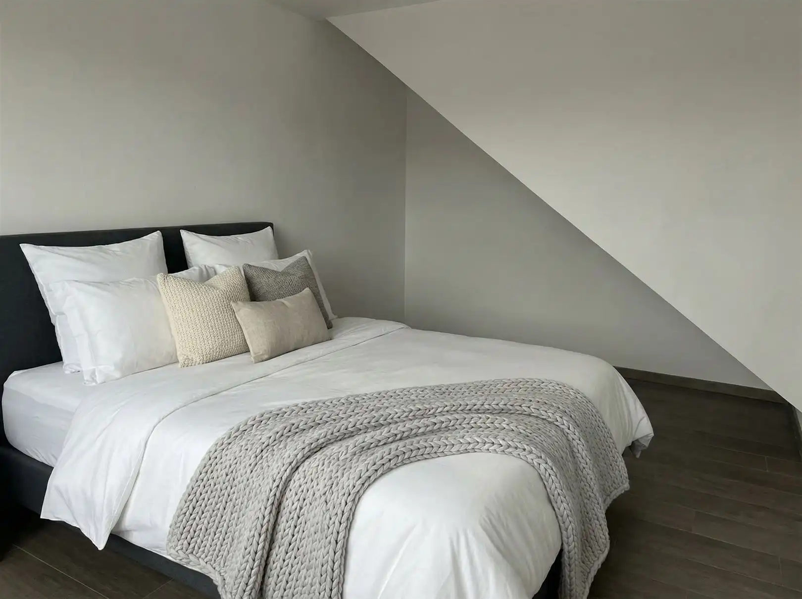 Instapklaar 2-slpk appartement te huur  foto 4