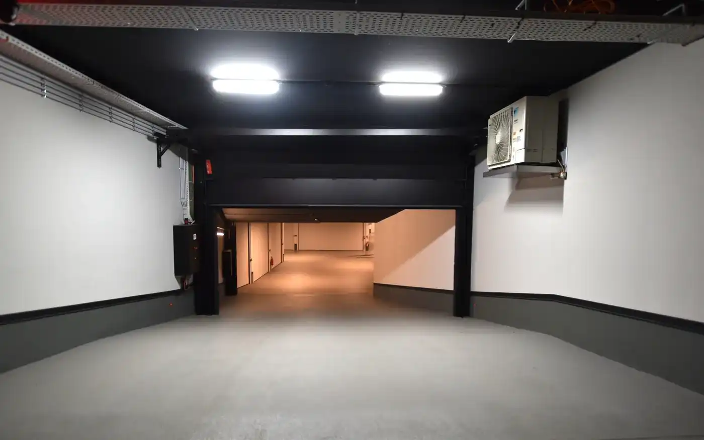 Matuvu - goed gelegen garagebox onder het Albertplein foto 3