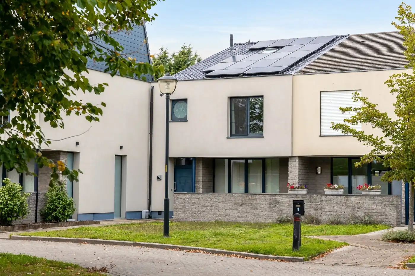 Gezellige, instapklare woning met 3 à 4 slpk., tuin en garage foto {{pictureIndex}}