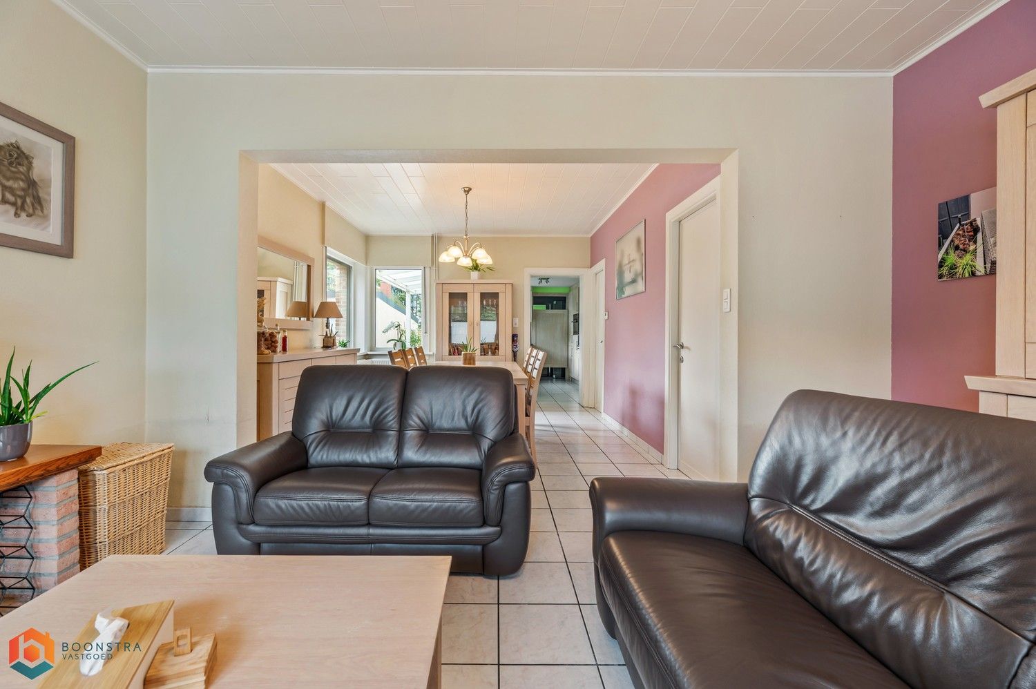 Verzorgde woning met 2 slpkrs, leuke tuin en garage foto 6